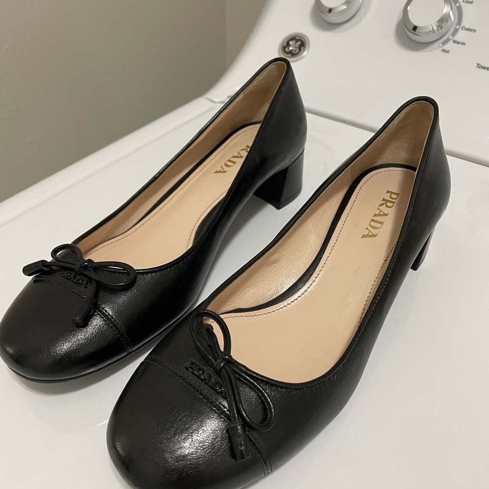 Brand new Prada heels in excellent condition.
